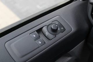 Ford Transit Custom 2025 - 320 2.0 TDCI L2H1 Trend DC 6 Zits 170pk - Trekhaak - Stoel/Stuurverwarming - Cruise - 70l Tank - LED - Rijklaar afbeelding 16