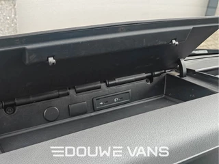 Mercedes-Benz Sprinter 2020 - L2H2 319 Automaat Zwart Trekhaak LED 360 Camera bild 22