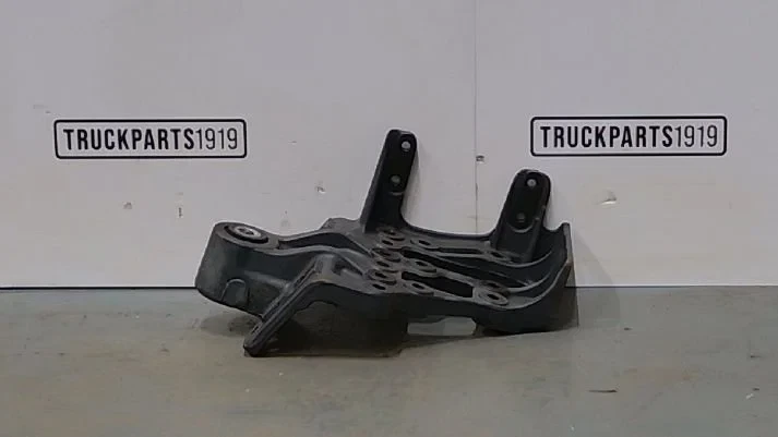 Mercedes-Benz - Body & Chassis Parts Bladveersteun Li. MB image 1