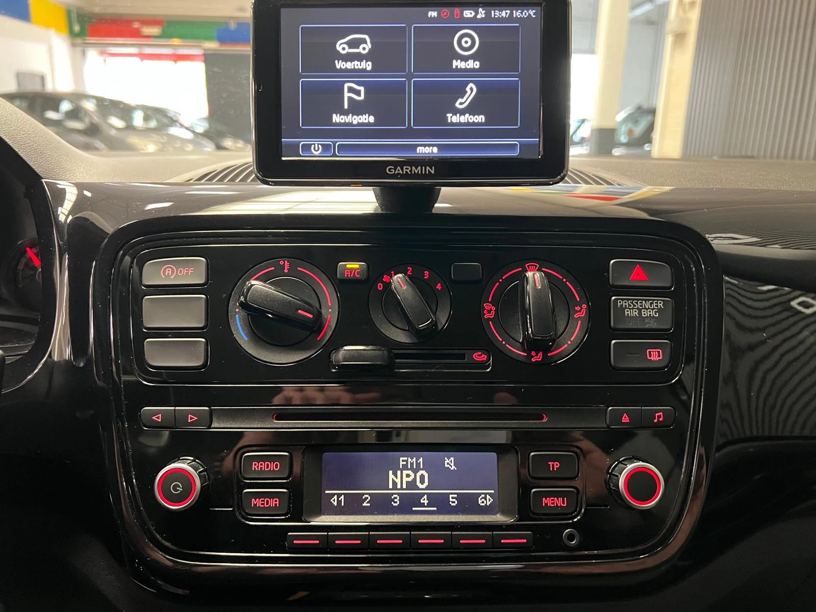Volkswagen up! 2015 - 1.0 move up! 1e Eigenaar - NAP - Airco - Koppeling verv obrázek 18
