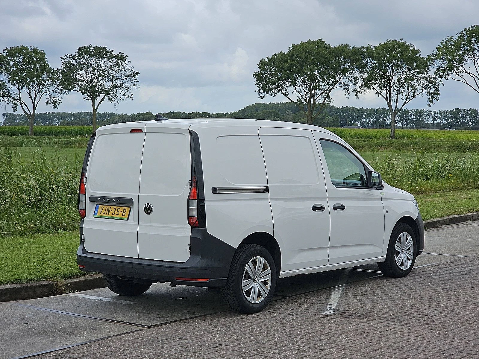 Volkswagen Caddy 2021 - 2.0 изображение 3