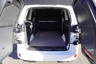 Volkswagen ID. Buzz Cargo 2023 - 77 kWh 2x Schuifdeur Achterdeuren Apple Carplay 19" Velgen Camera Parkeersensoren 2-Zits Cruise control afbeelding 3 miniatuur