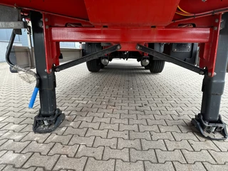 Kässbohrer N/A 2026 - new and unused Heavy-Duty flatbed / 690cm extendable / steering axle / lift axle / twistlocks / timberstakes / NL-trailer / APK: 04-2027 obrazek 10