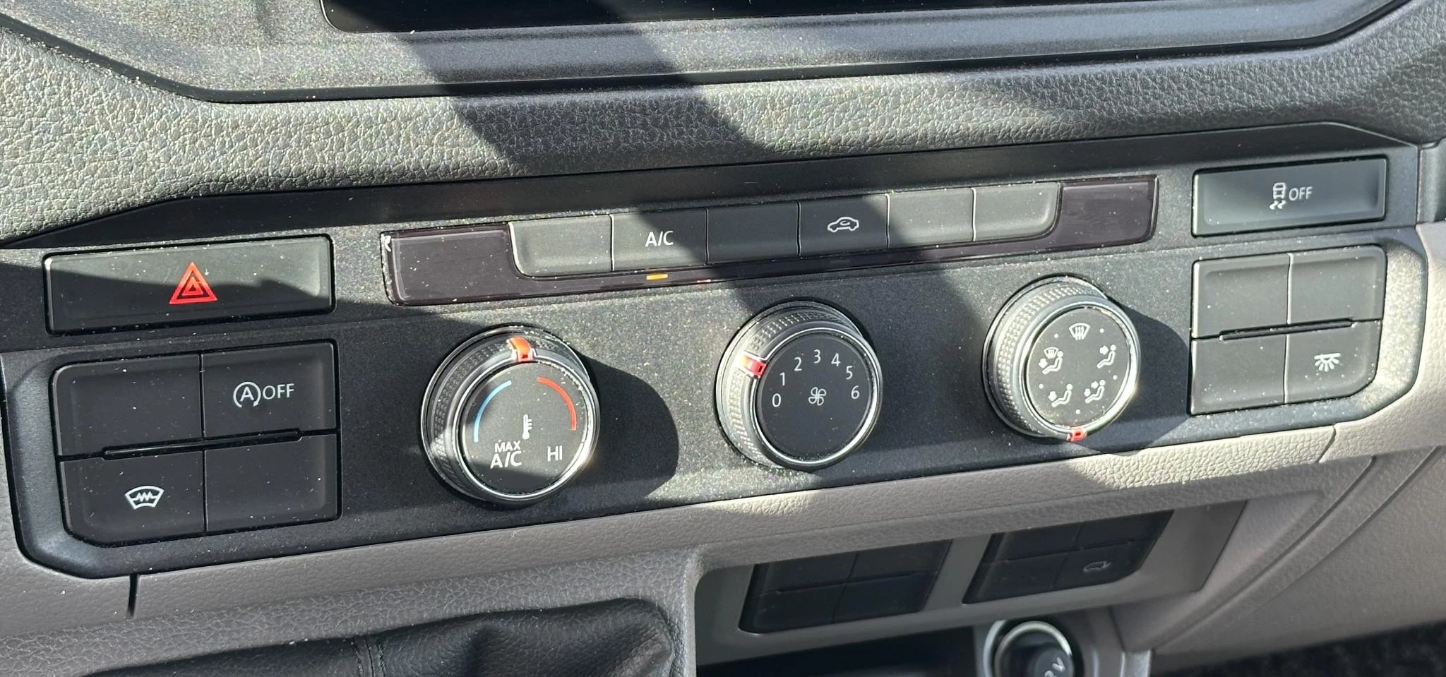 Volkswagen Crafter 2022 - 35 2.0 TDI Highline Bakwagen met laadklep, obrázek 12