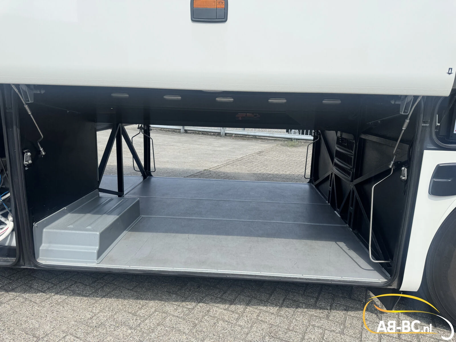 Mercedes-Benz Tourismo RHD 2023 afbeelding 36