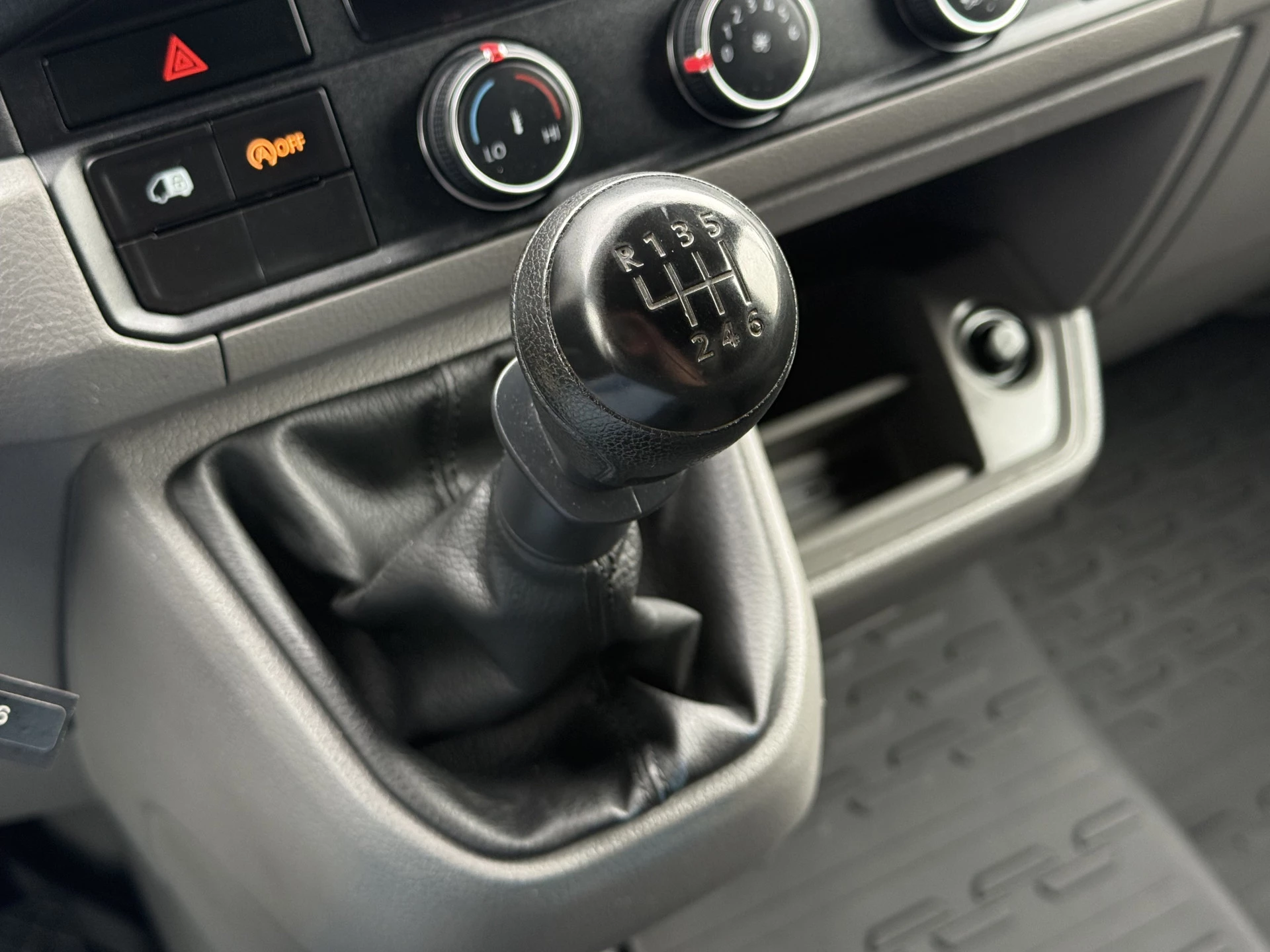 MAN TGE 2023 - 35 2.0 TDI 140 PK L5H3 / SUPER MAXI / 53.776 KM !! / CAMERA / APPLE CARPLAY / ANDROID AUTO zdjęcie 21