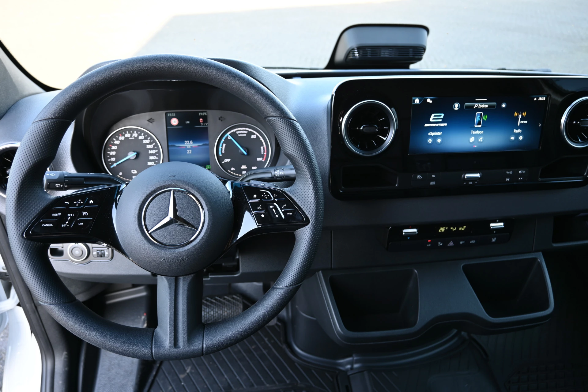 Mercedes-Benz eSprinter 2025 - 314 RWD L2H2 Pro 81kWh obrázek 12