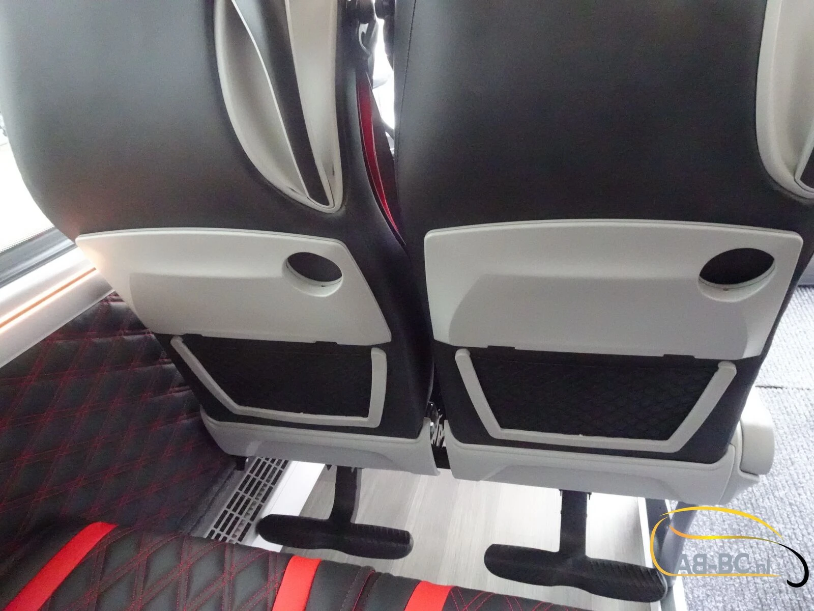 Iveco Aveuro Tourna 35 Seats EURO 6 2 Units Available afbeelding 74