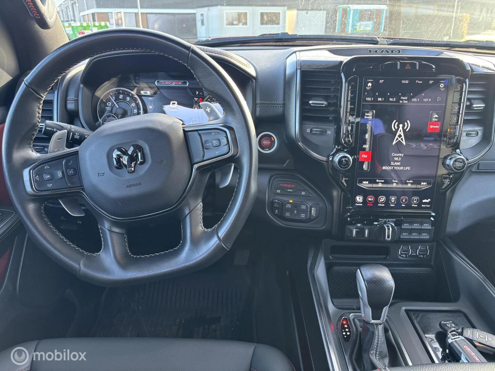Dodge Ram 1500 2021 - 4X4 6.2 V8 4x4 Crew Cab TRX obrázek 13