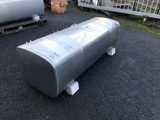 DAF N/A 2018 - 1945569 BRANDSTOFTANK 690 LTR
19995X675X580 (ALS NIEUW) obrazek 2