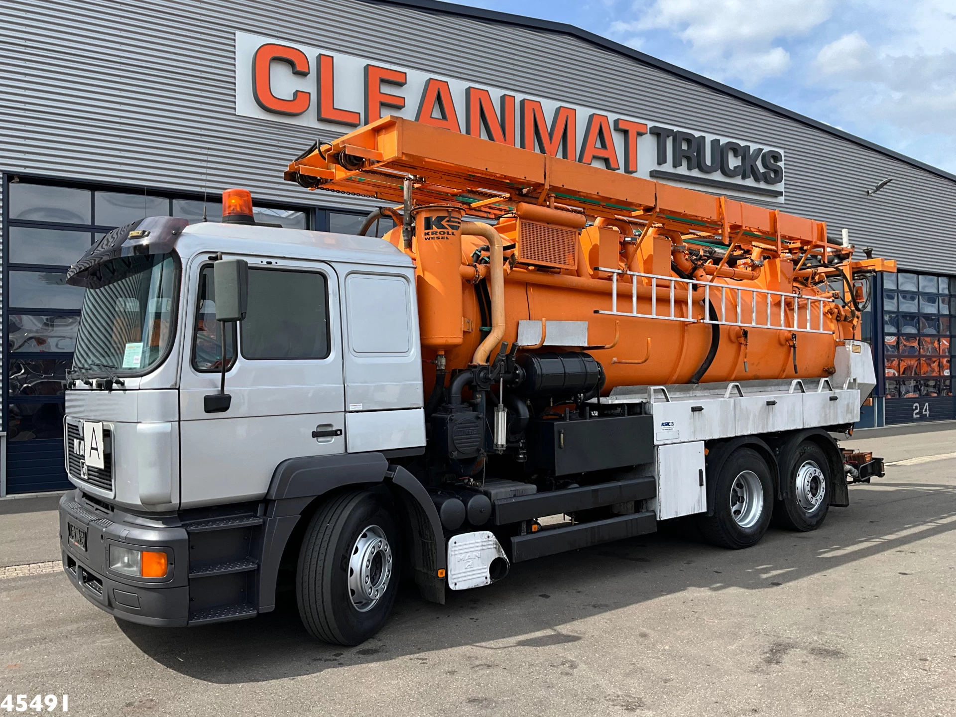 MAN 26.400 Kroll 14.5m³ kolkenzuiger Euro 2 Manual Gearbox 1998 obrázek 1