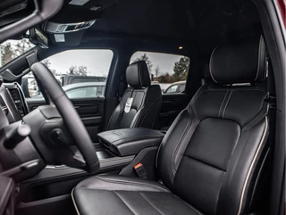 Dodge Ram 1500 2024 - Crew Cab Limited Night Edition imagem 8