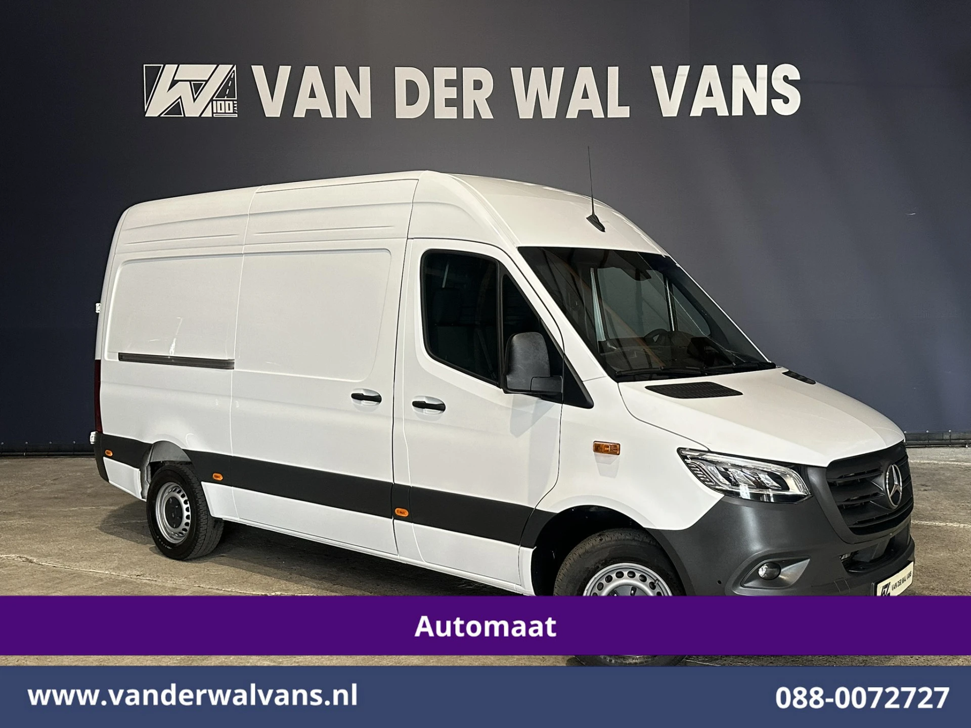 Mercedes-Benz Sprinter 2024 - 317 CDI 170pk 9G-Tronic Automaat L2H2 Euro6 Airco | Camera | Navigatie | LED | Chauffeursstoel afbeelding 1