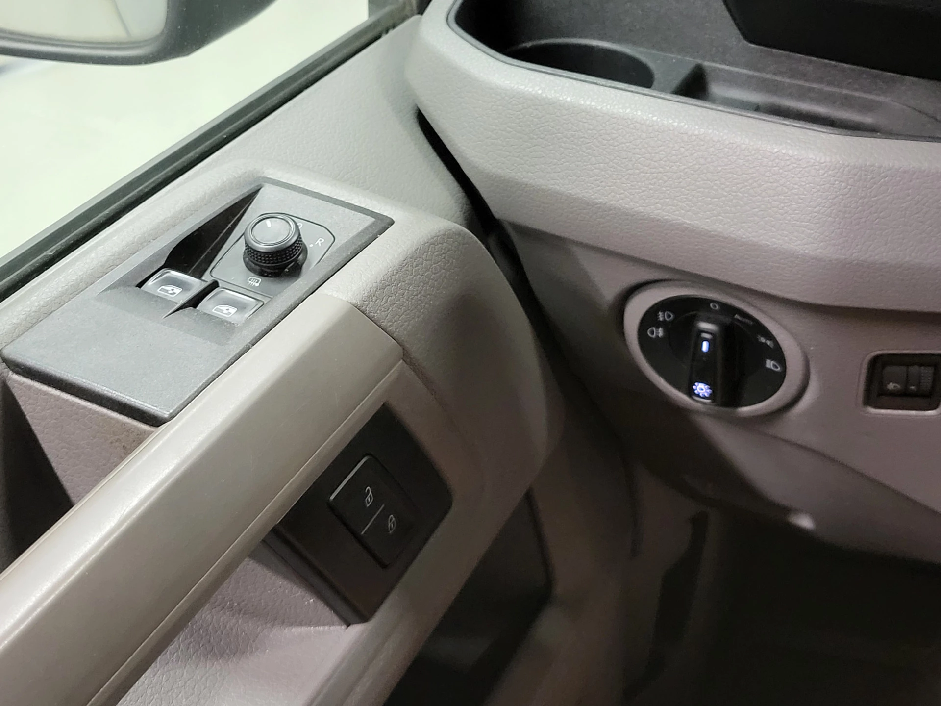 Volkswagen Crafter 2021 - 2.0TDI 140pk L4/H3 3000kg Trekgewicht Euro 6! Bild 14