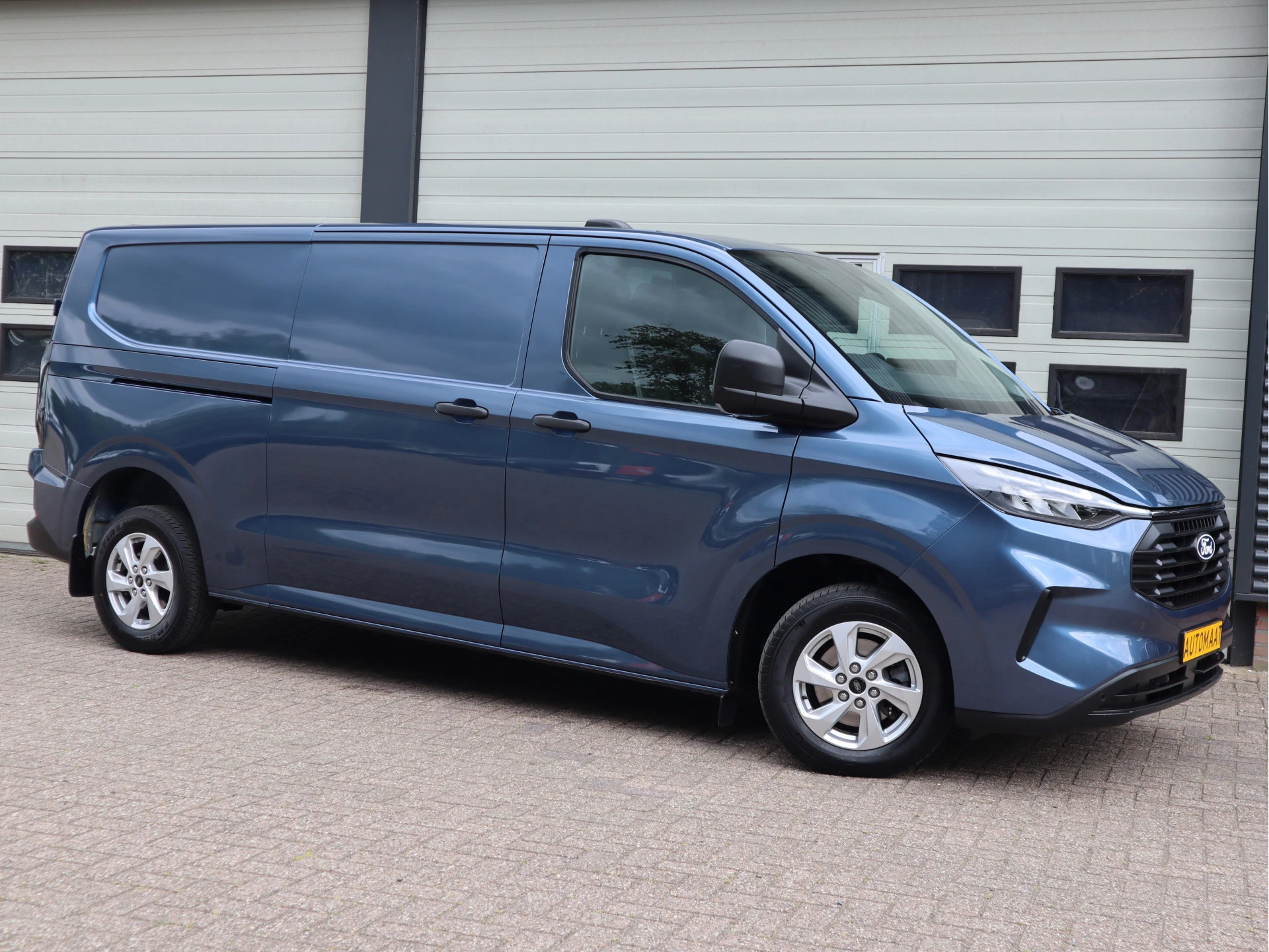 Ford Transit Custom 2024 - 320 2.0 TDCI 170 pk Automaat L2 Lang 4x4 AWD imagem 6