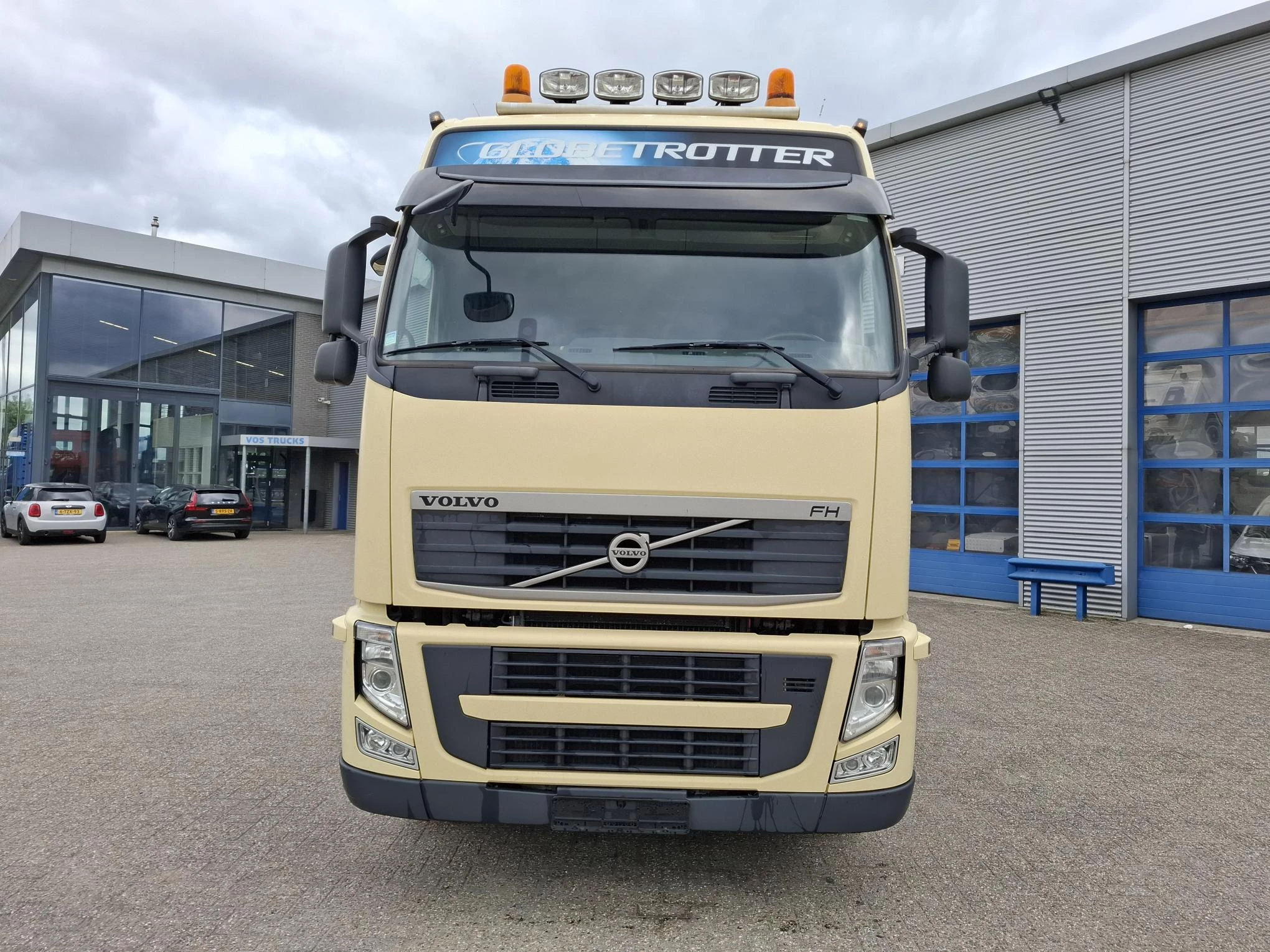 Volvo FH 2013 - 13.420 / ONLY:698735 KM / AIRCO / GOOD CONDITION / AUTOMATIC / EURO-5 / 2013 afbeelding 6