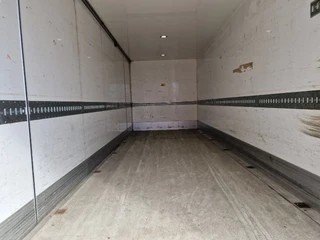 Mercedes-Benz Actros 2017 - 1833 4x2 - Bussbygg box sidedoors - Loadlift - Full air - 5.80 WB image 28