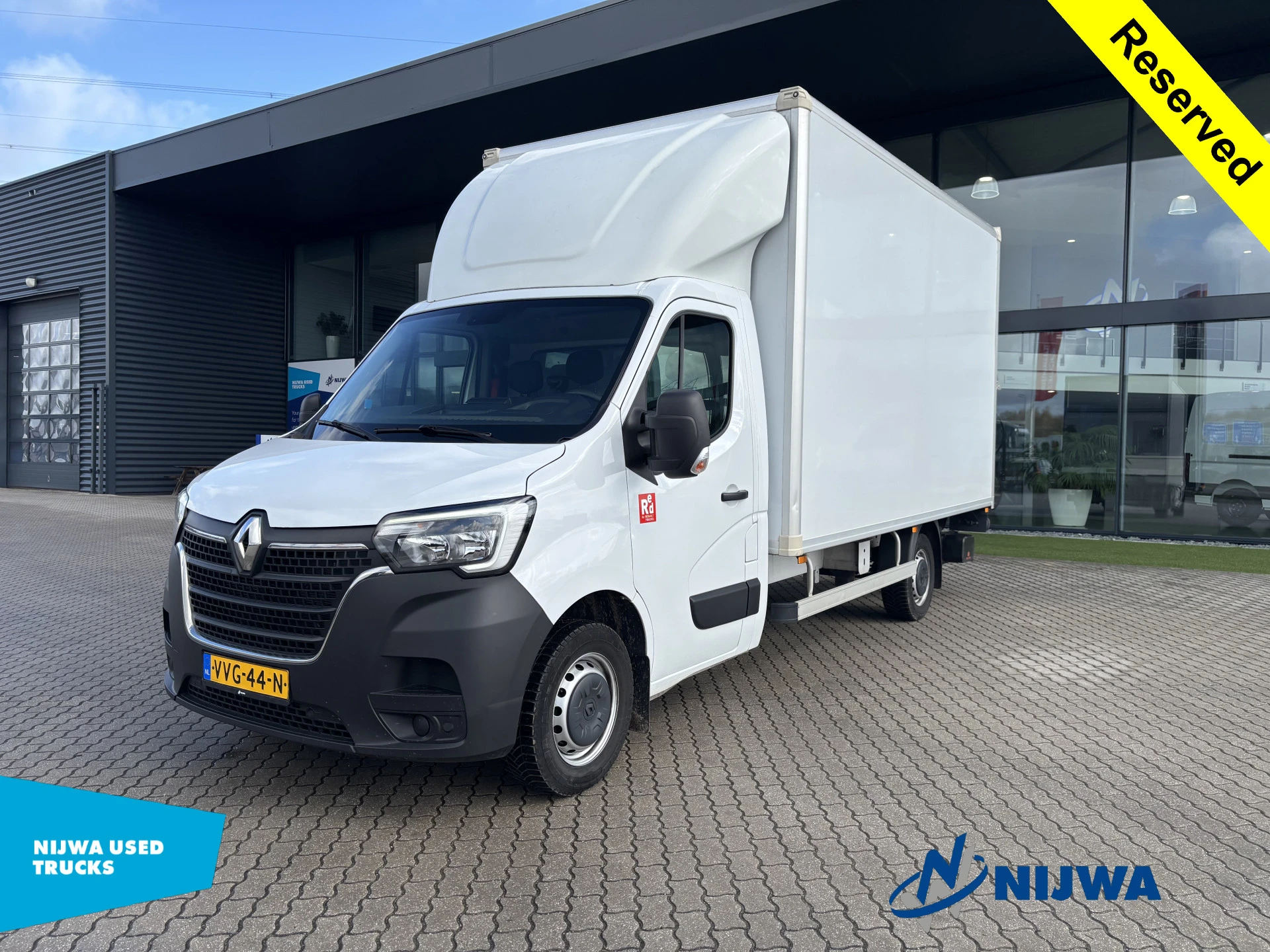 Renault Master 2023 - T35 145 Laadklep + Zijdeur afbeelding 1