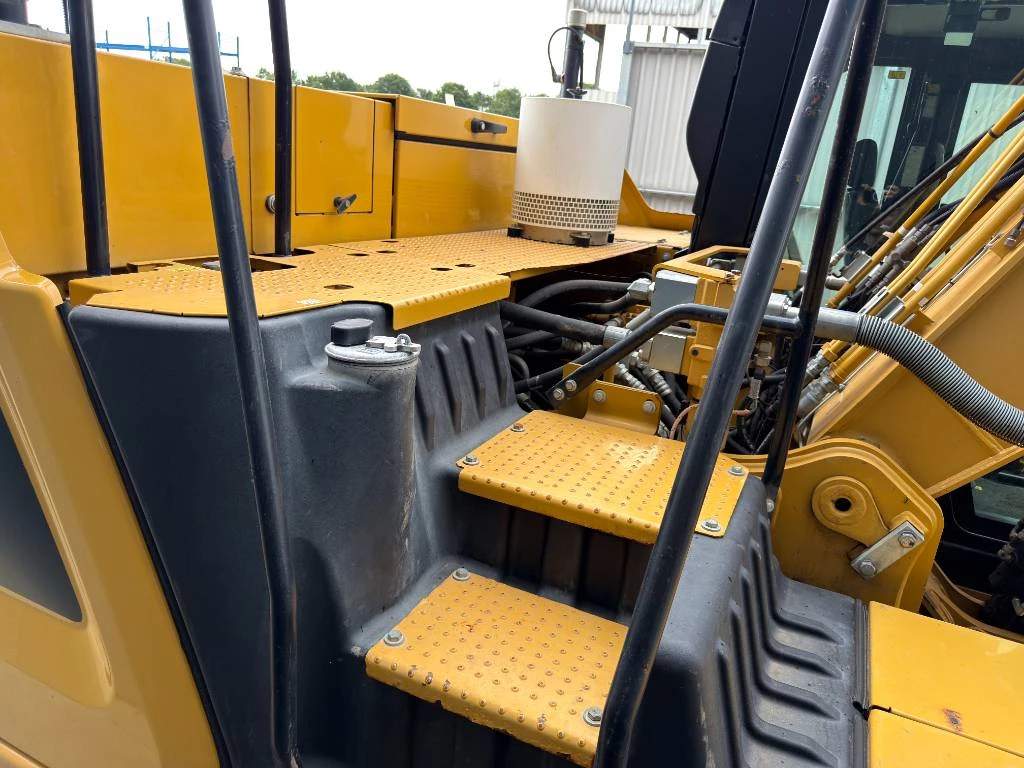 Cat 2019 - 323 07B obrázek 20