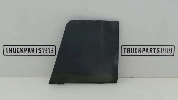 Iveco - Body & Chassis Parts Afdekkap bumper Li. Iveco afbeelding 1