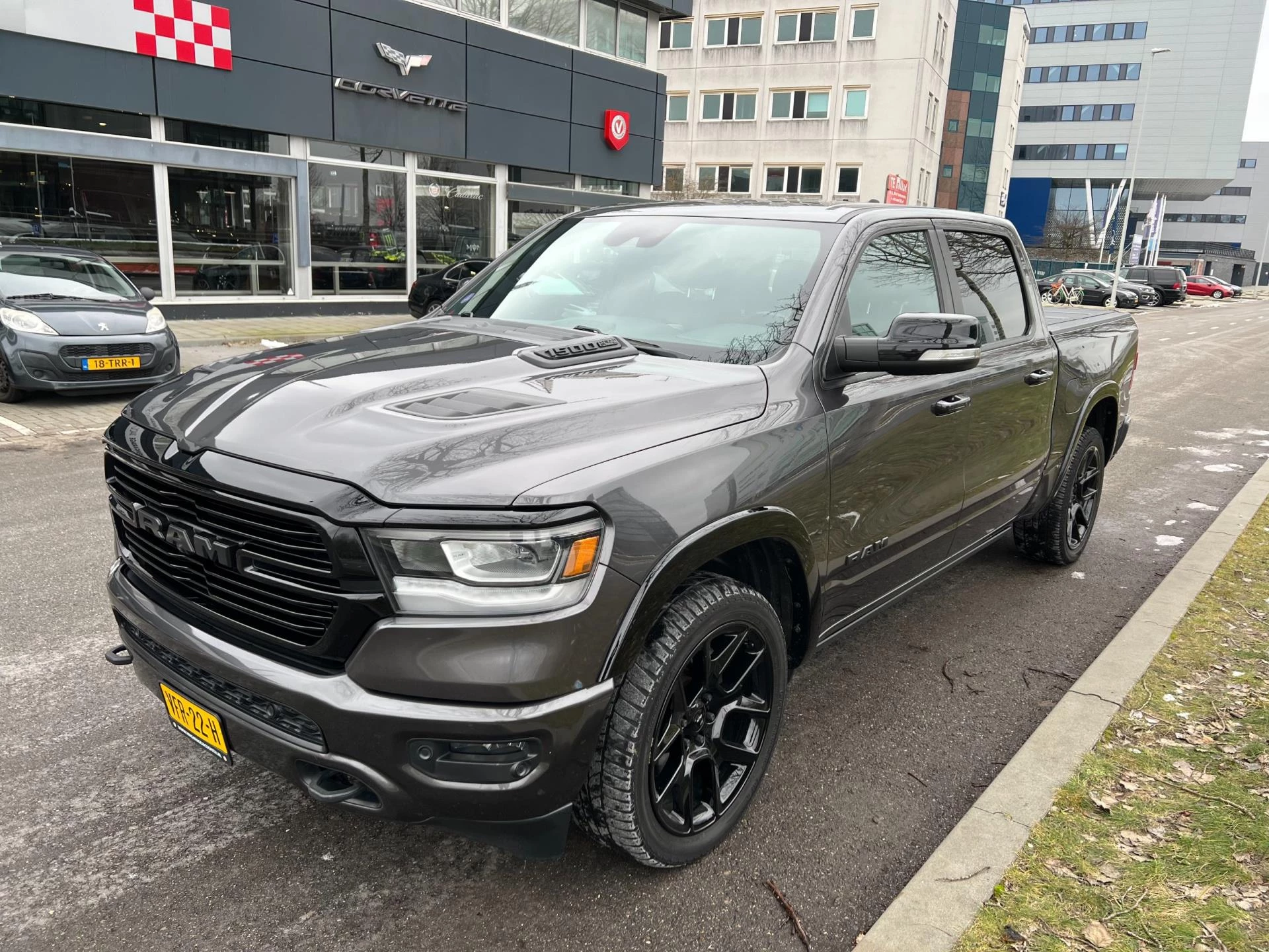 Dodge Ram 1500 2020 - 5.7 V8 4x4 Crew Cab Laramie Sport package Bild 2