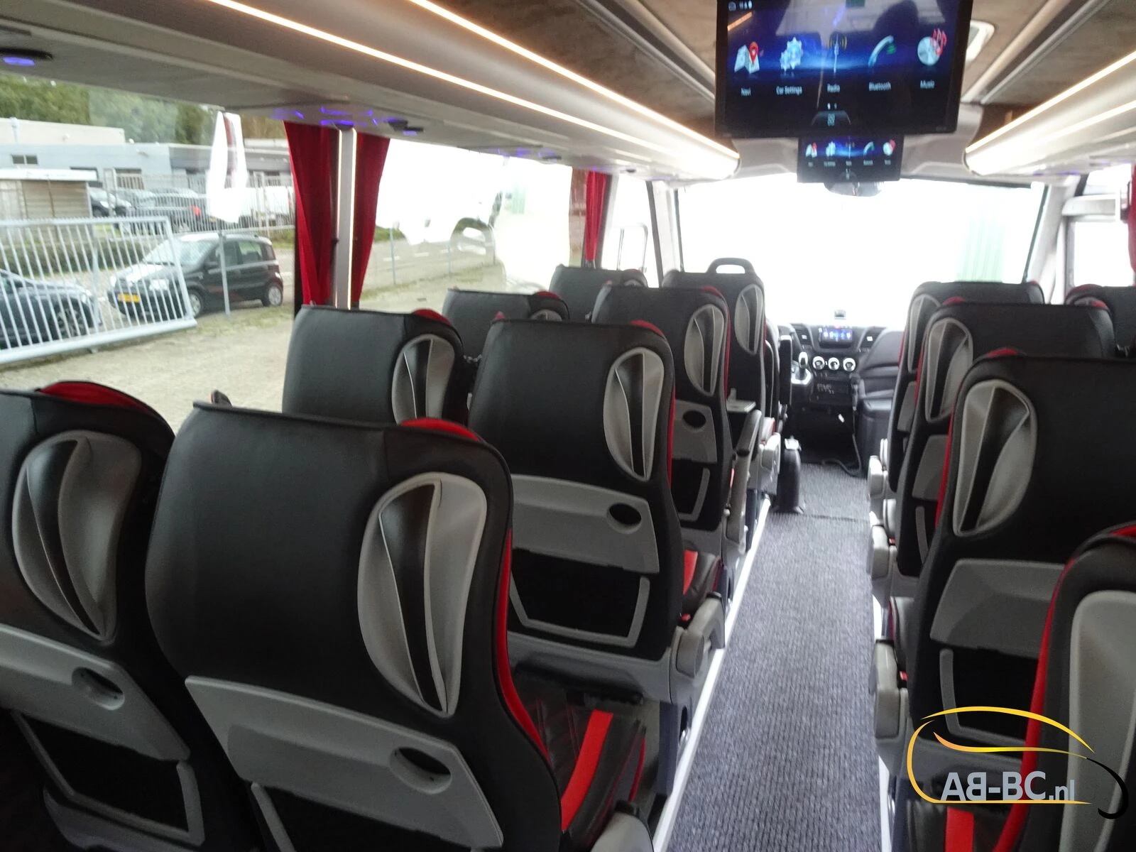 Iveco Aveuro Tourna 35 Seats EURO 6 2 Units Available afbeelding 87