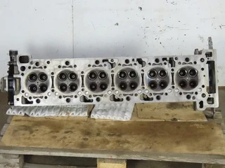 Mercedes-Benz - Engines & Parts Cilinderkop MB OM471 imagen 2 miniatura
