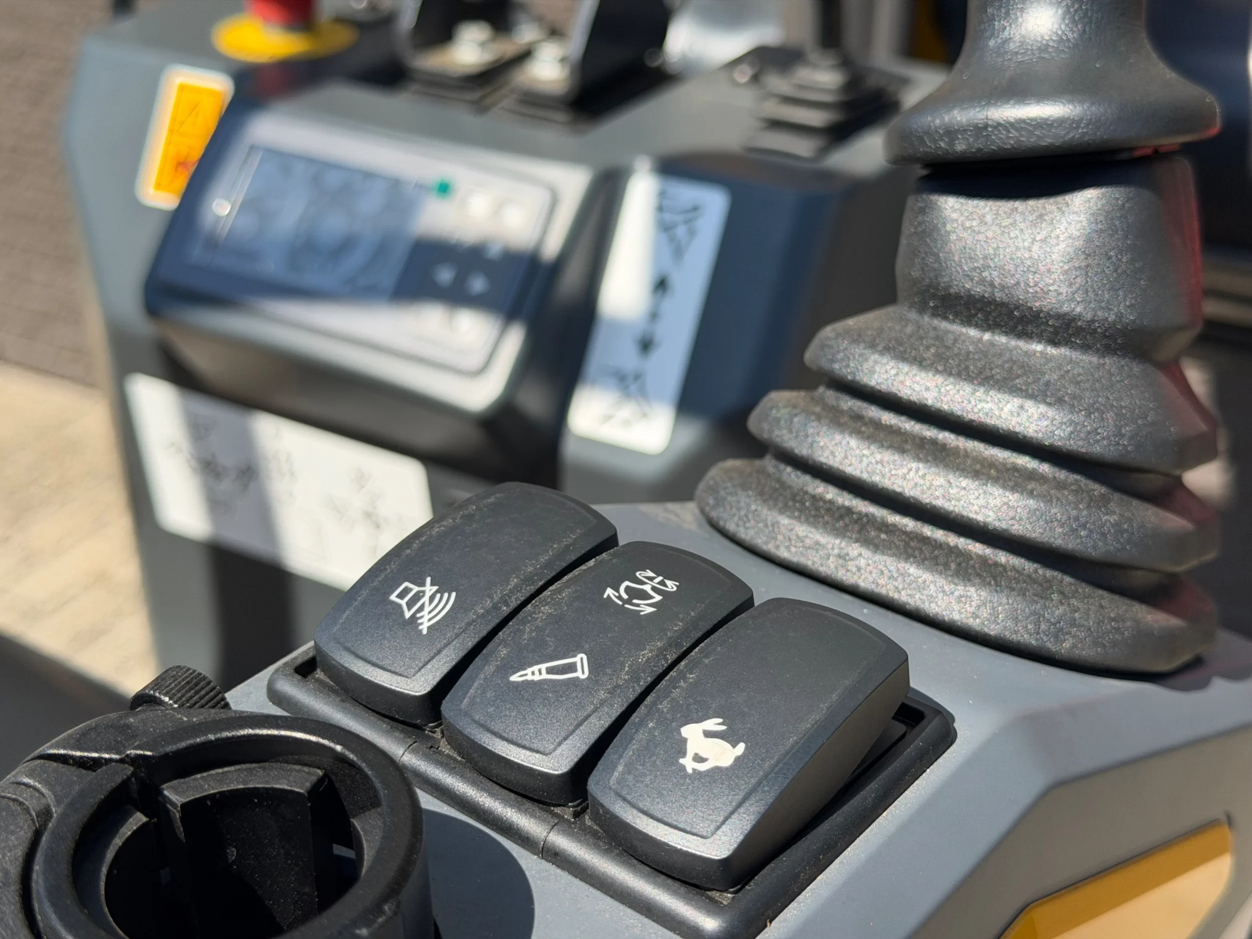 XCMG 2026 - XE10e Rupsgraafmachine Snelwissel + Joysticks & Bakkenset KUBOTA MOTOR afbeelding 22