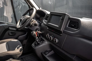Renault Master 2023 - **2.3dCi | Bakwagen met Laadklep | LED | Carplay | Camera | Cruise** image 2