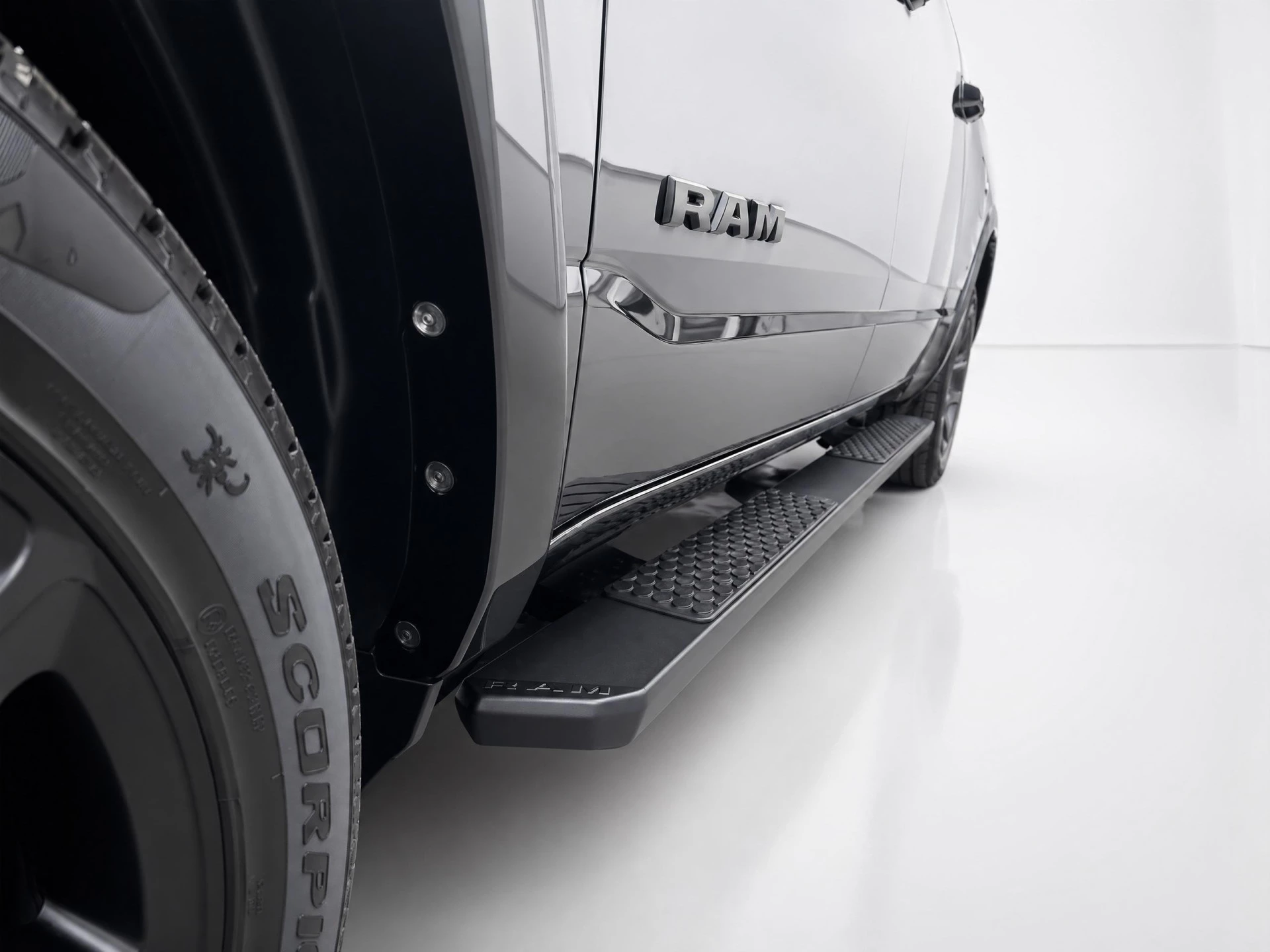 RAM 1500 2024 - LARAMIE Laramie Hurricane, BPM VRIJ | Incl. Tonneau cover |Panoramadak | Bijrijders scherm| Adaptieve Cruise Control! afbeelding 12