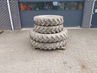 Massey Ferguson Cultuur wielen 270/95 R48 270/95 R32 te koop