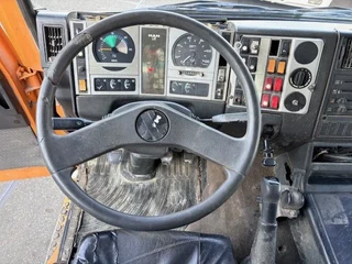 MAN 33.463 1996 - DFS 6x6 FULL SPRING SUSPENSION TRACTOR UNIT (EURO 2 / ZF16 MANUAL GEARBOX / FULL STEEL SUSPENSION / REDUCTIONS AXLES / HYDRAULIC KIT / ETC) obrazek 11