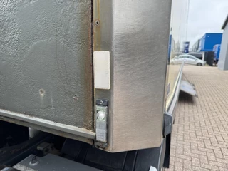 Burg 2-Axle Flowers/Blumen/Bloemen Heater, Webasto, Taillift 2001 - N/A image 35