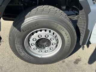 MAN TGS 2023 - 33.400 BB SA 6x4 Manual imagem 11
