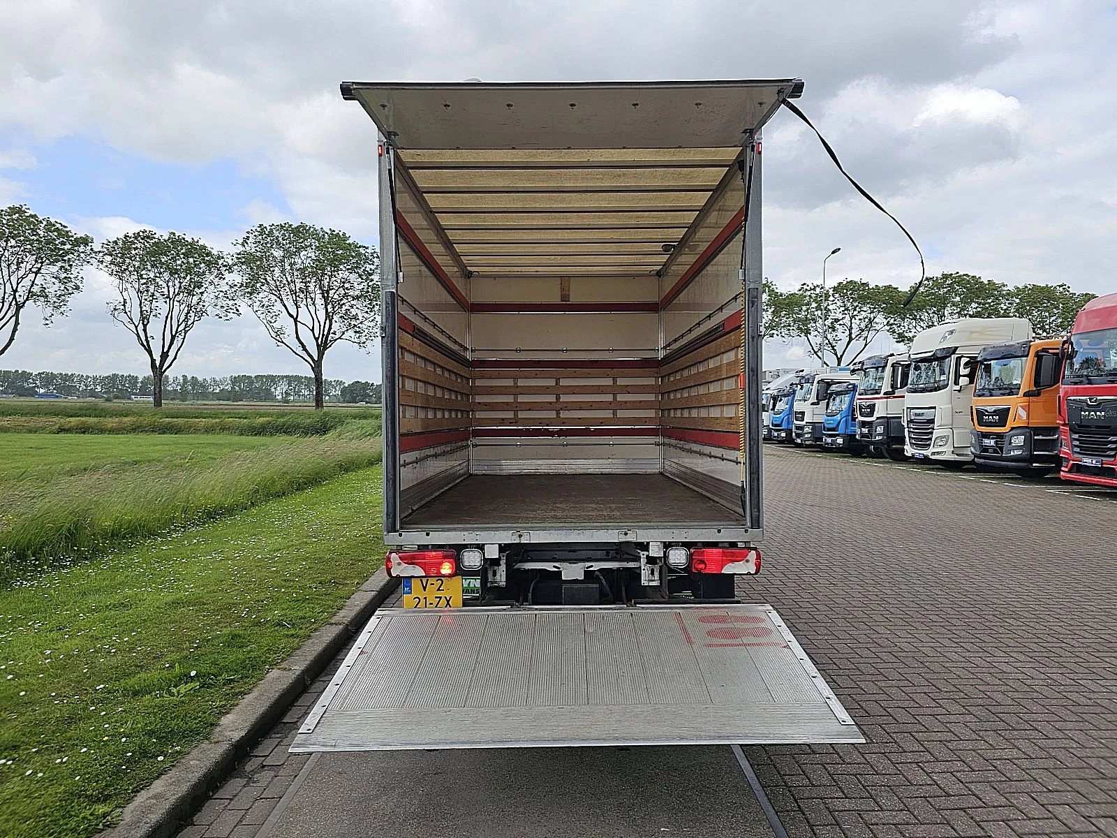 Mercedes-Benz Sprinter 2015 - 513 imagem 9