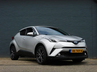 Toyota C-HR 2017 - 1.8 Hybrid Dynamic image 2 thumbnail