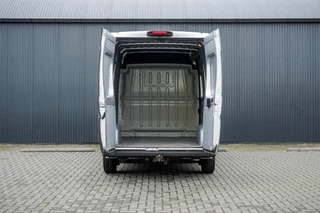 Peugeot Boxer 2021 - 330 2.2 BlueHDi 120 L2H2 Premium | Camera | Cruise | Navi | Airco | Trekhaak imagen 9