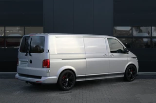 Volkswagen Transporter 2021 - 2.0 TDI L2H1 28 Bulli 150pk - 20 Inch - Camera - Trekhaak - Leder - ACC - LED - Rijklaar immagine 6