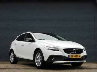 Volvo V40 2019 - Cross Country 1.5 T3 Polar+ Luxury image 2 thumbnail