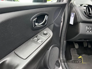 Renault Clio 2015 - Estate 0.9 TCe Expression / apk 4-2027 изображение 9