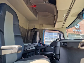 Volvo FH 2019 - 13.500 Globetrotter XL 4x2 - I parkcool - Full air - Leather - 2x tank obrazek 20