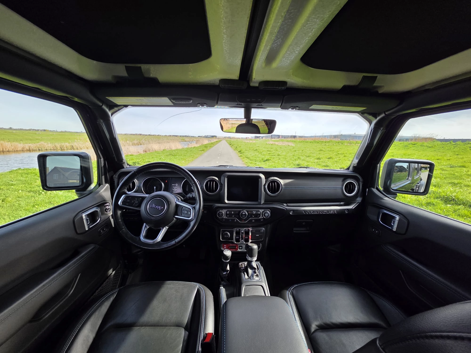 Jeep Wrangler 2022 - 4XE Rubicon - Cabrio/Hardtop - 4x4 - Hybride - 21.836 km - WARN - Alpine afbeelding 18