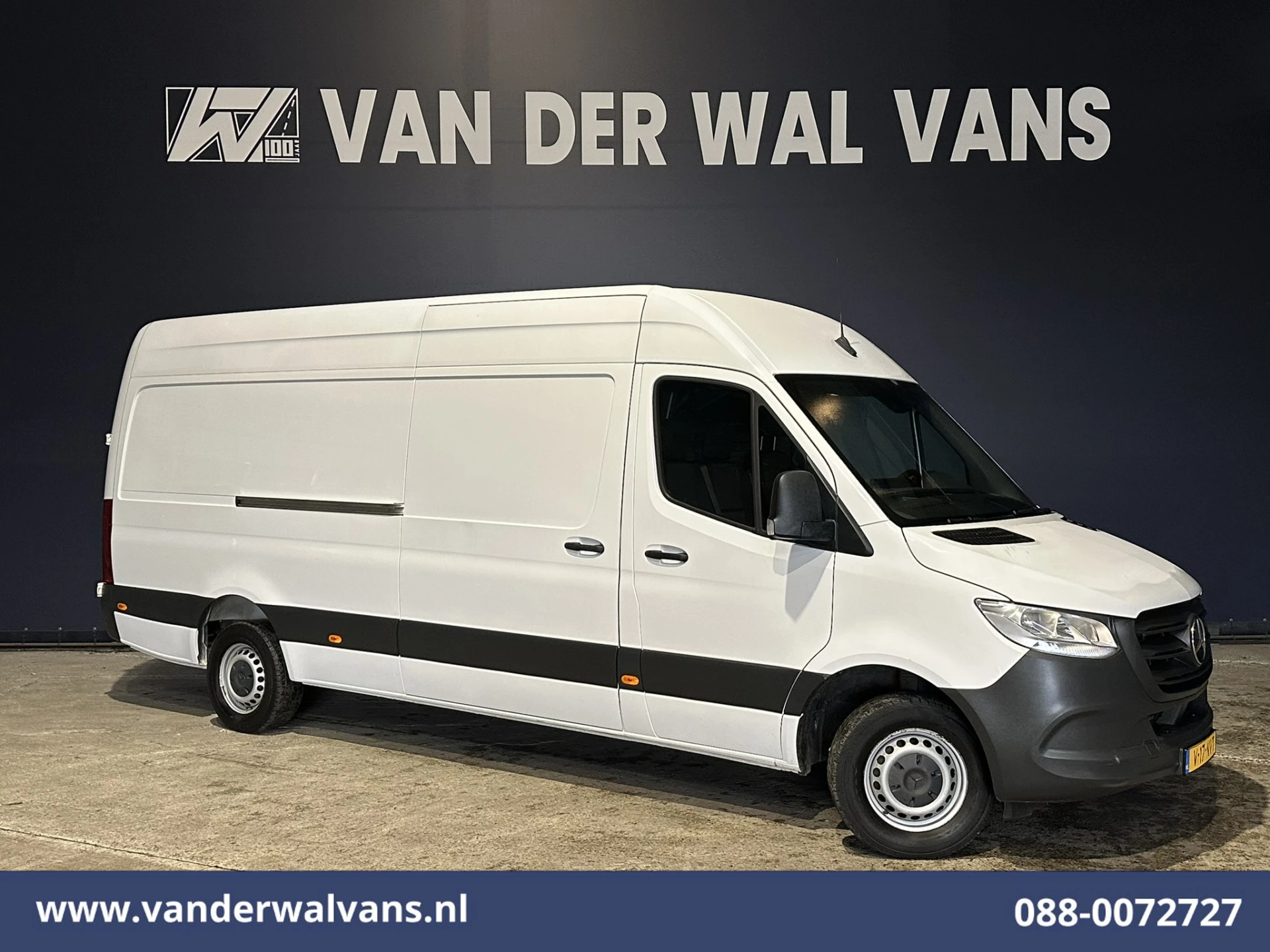 Mercedes-Benz Sprinter 2022 - 317 CDI 170pk L3H2 Euro6 Airco | Camera | Apple Carplay | Cruisecontrol | Android Auto afbeelding 1