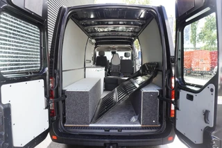 Renault Master 2015 - 165pk Buscamper Camper Airco Cruise control Navigatie Trekhaak afbeelding 2 miniatuur