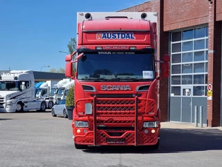 Scania R 2016 - R580 V8 Topline 6x2 - Box with sidedoors - Retarder - Full air - Leather image 2