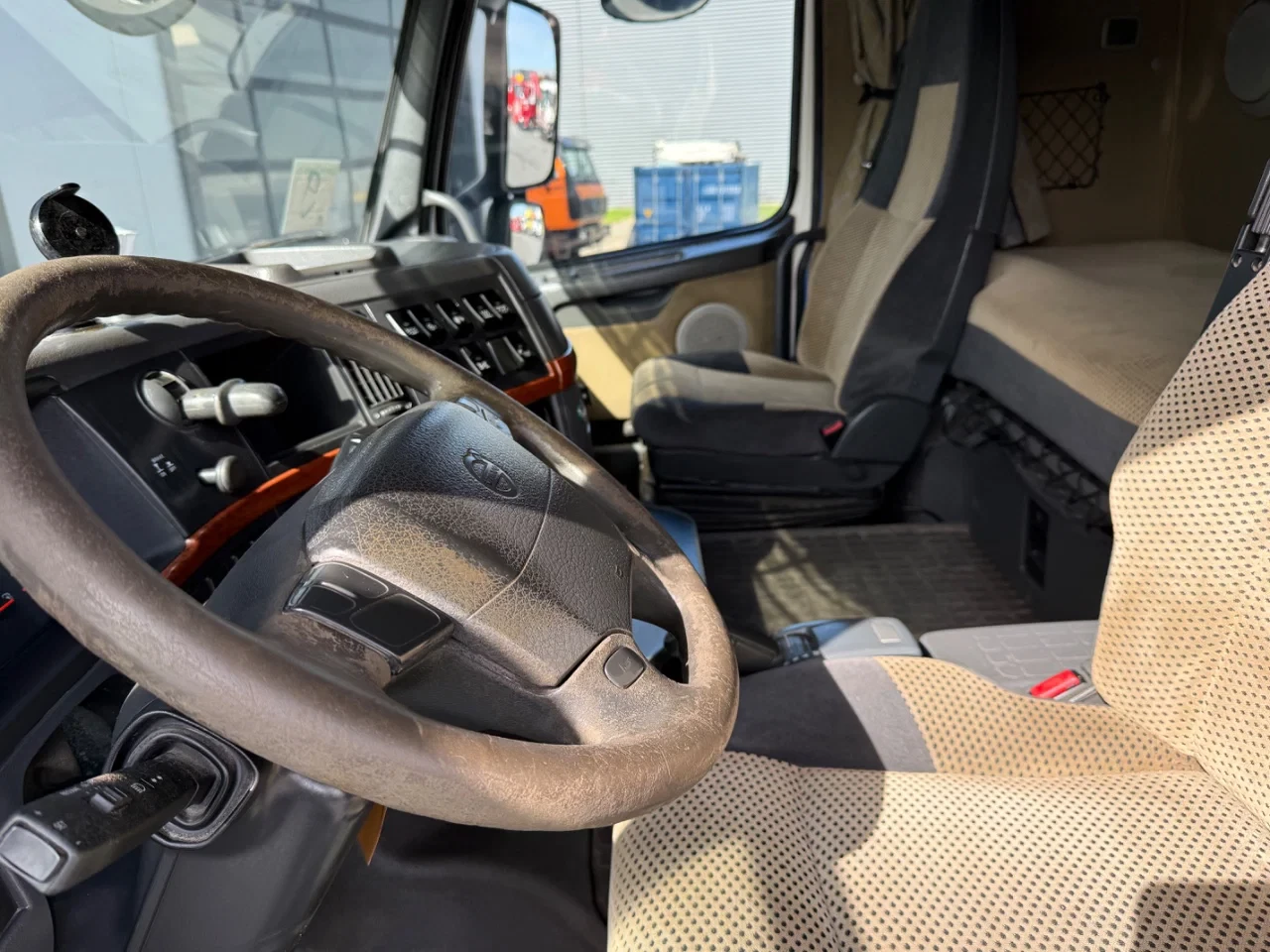Volvo FH 2006 - 480 6x4 / I-shift / Schuifschotel Bild 10