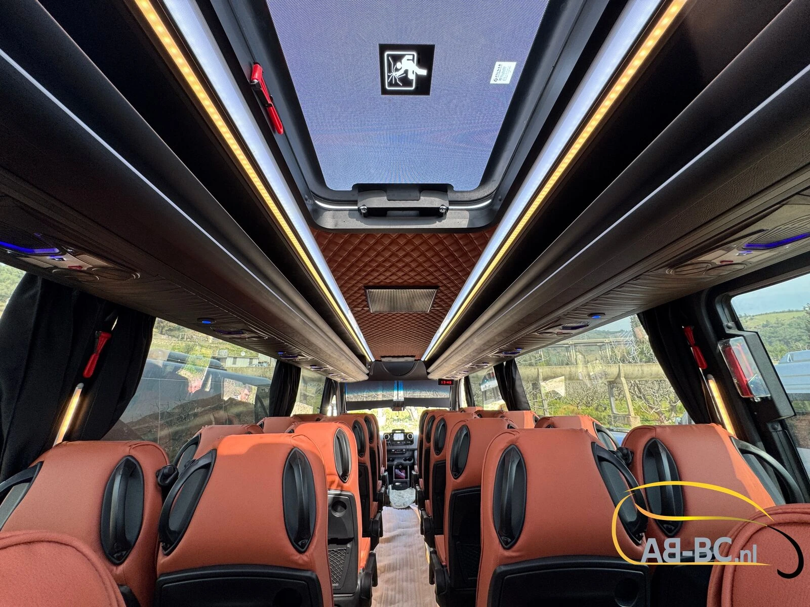 Mercedes-Benz Sprinter - NERO - 31 Seats EURO 6 afbeelding 19