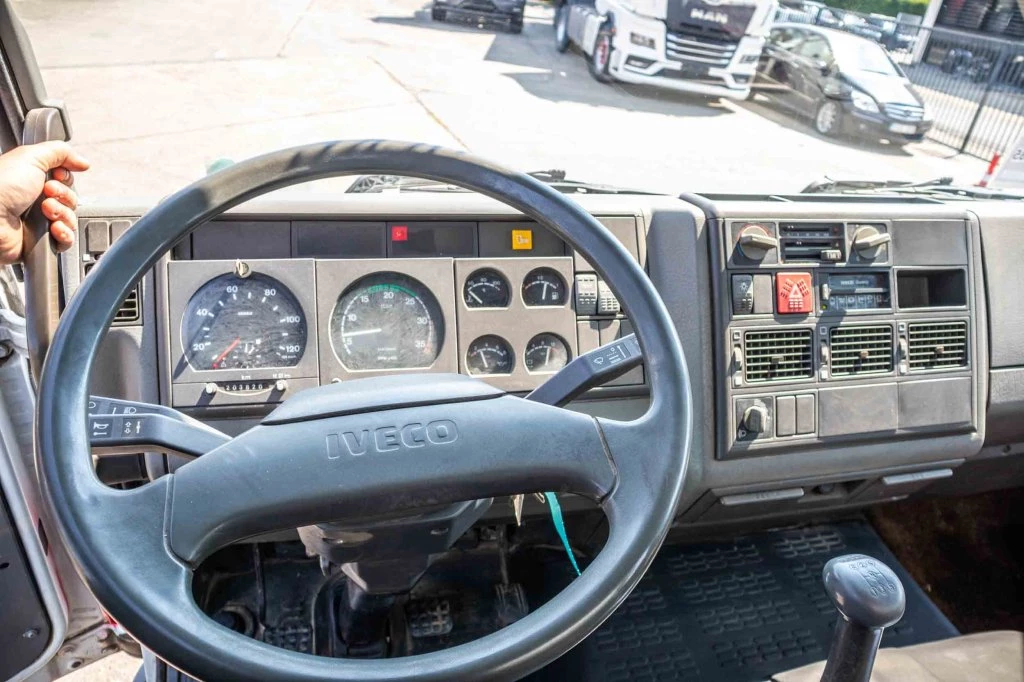 Iveco 1994 - 85E15+ CITERNE 5000 L image 7