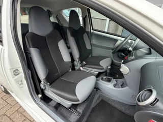 Peugeot 107 2010 - 1.0-12V XR bj.2010 Stuurbekr|Radio|Nette staat. obrazek 11