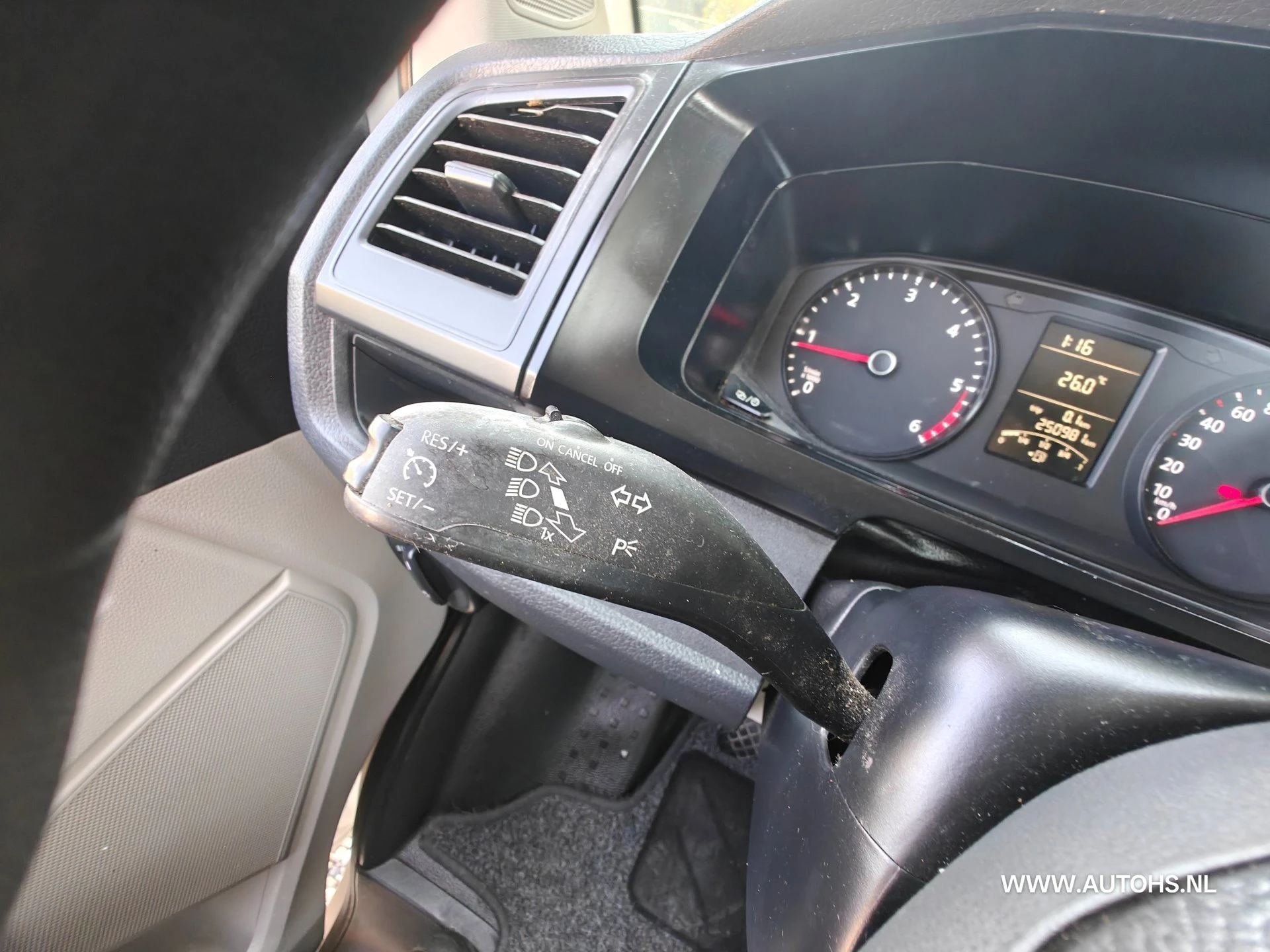 Volkswagen Transporter 2017 - 2.0 TDI L2H1 , EURO 6 , 150 PK , Airco , trekhaak, lengte bak 2.93 m. image 14